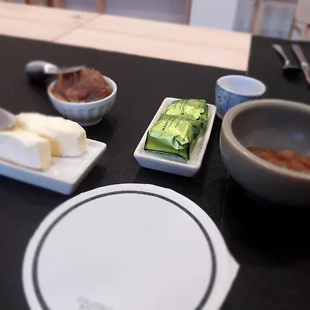 Ξενοδοχείο Zura *