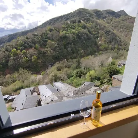 Zura Hotel