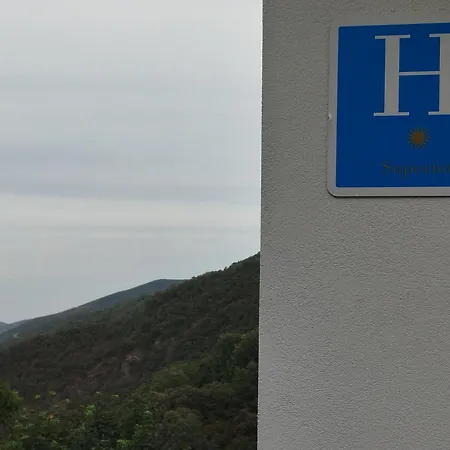 Zura Hotel Seoane